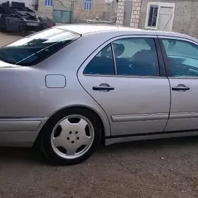 Mercedes-Benz C320 1999