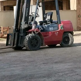 Kara Forklift 2012