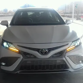 Toyota Camry 2020