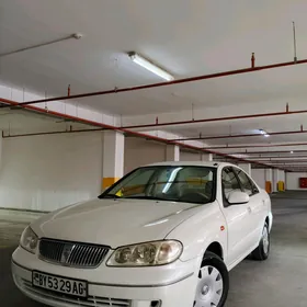 Nissan Sunny 2008