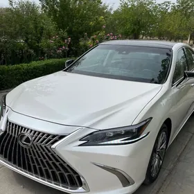 Lexus ES 350 2022