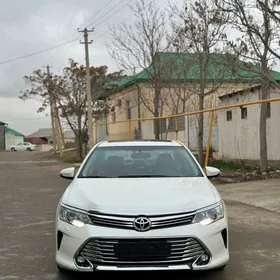 Toyota Camry 2015