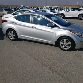 Hyundai Elantra 2011