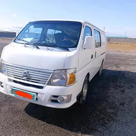 Nissan Urvan 2007