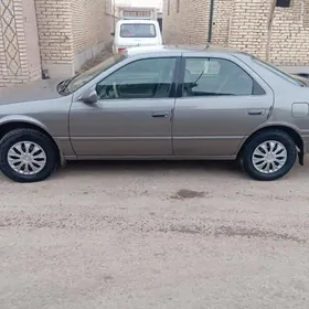 Toyota Camry 1999