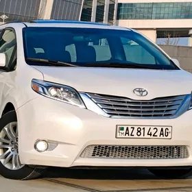 Toyota Sienna 2016