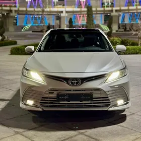 Toyota Camry 2019