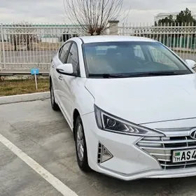 Hyundai Elantra 2019