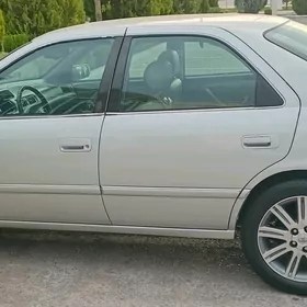 Toyota Camry 2000