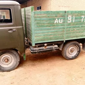 UAZ Profi 1983