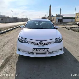 Toyota Camry 2014