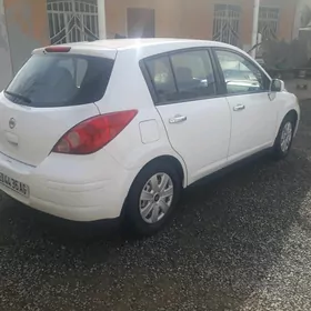 Nissan Versa 2010