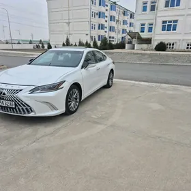 Lexus ES 350 2023