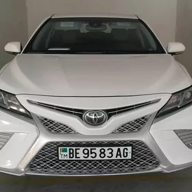 Toyota Camry 2018