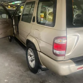 Nissan Pathfinder 2002