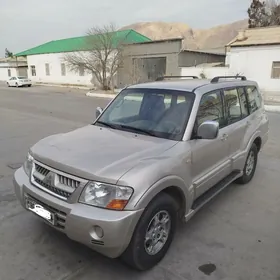 Mitsubishi Pajero 2006