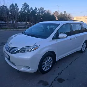 Toyota Sienna 2017