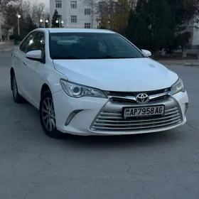 Toyota Camry 2017