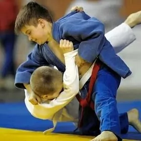 Judo/sambo öwretýäris.Дзюдо