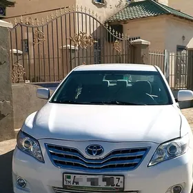 Toyota Camry 2010