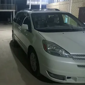 Toyota Sienna 2004