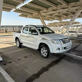 Toyota Hilux 2012