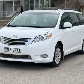 Toyota Sienna 2010