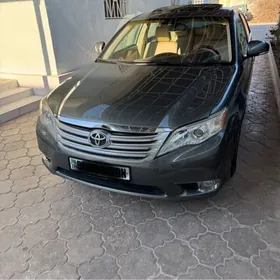 Toyota Avalon 2010