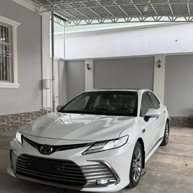 Toyota Camry 2022