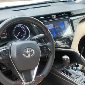 Toyota Camry Hybrid 2020