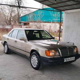 Mercedes-Benz 300E 1988