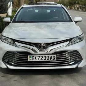 Toyota Camry 2018