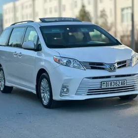 Toyota Sienna 2018