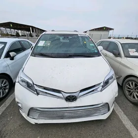 Toyota Sienna 2020