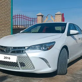 Toyota Camry 2016