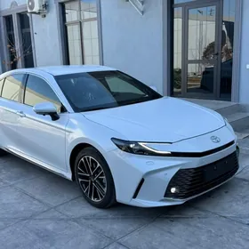 Toyota Camry 2025