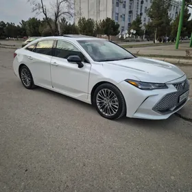 Toyota Avalon 2018