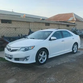 Toyota Camry 2012