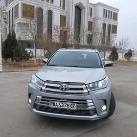 Toyota Highlander 2016