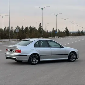 BMW M5 2000