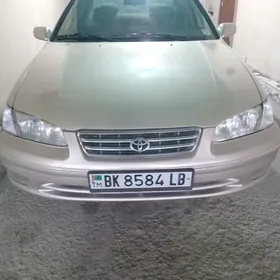 Toyota Camry 2000