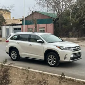 Toyota Highlander 2016