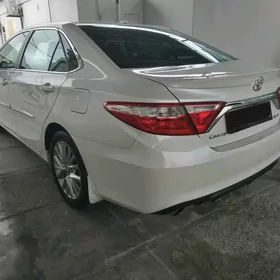 Toyota Camry 2017