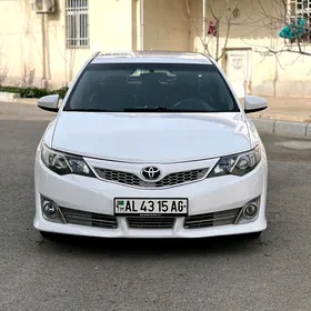 Toyota Camry 2013