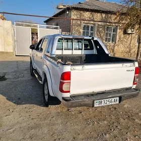 Toyota Hilux 2012