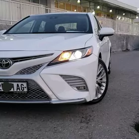 Toyota Camry 2018