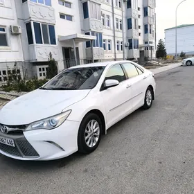 Toyota Camry 2017