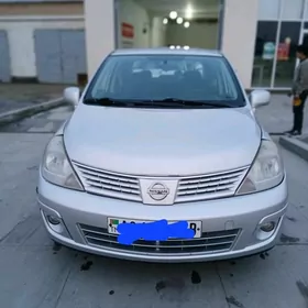 Nissan Versa 2010