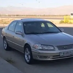 Toyota Camry 2001