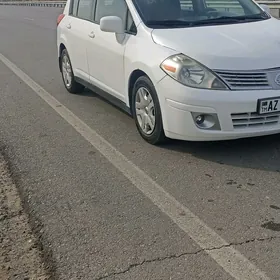 Nissan Versa 2010